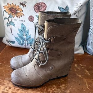 Sorel Women's Taupe Lace-Up Wedge Boots